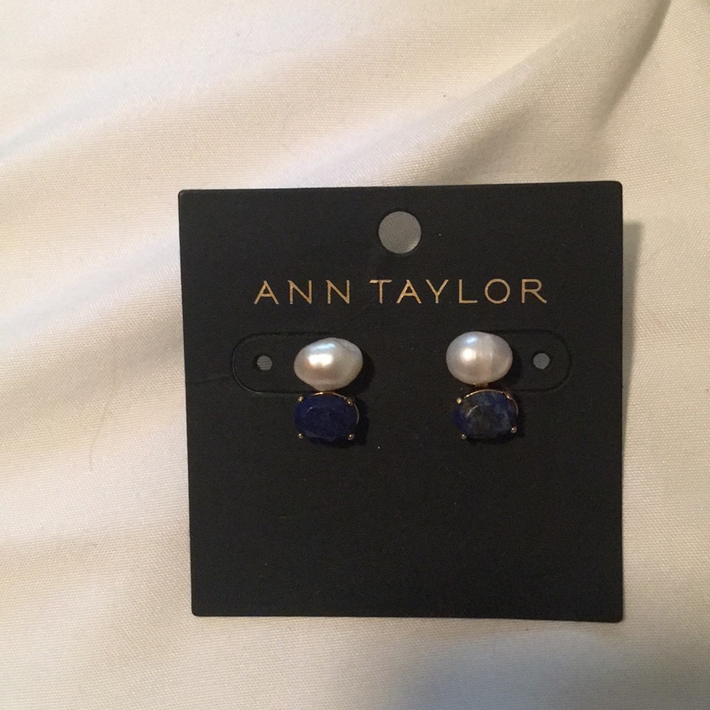 Ann Taylor Blue and pearl Earrings